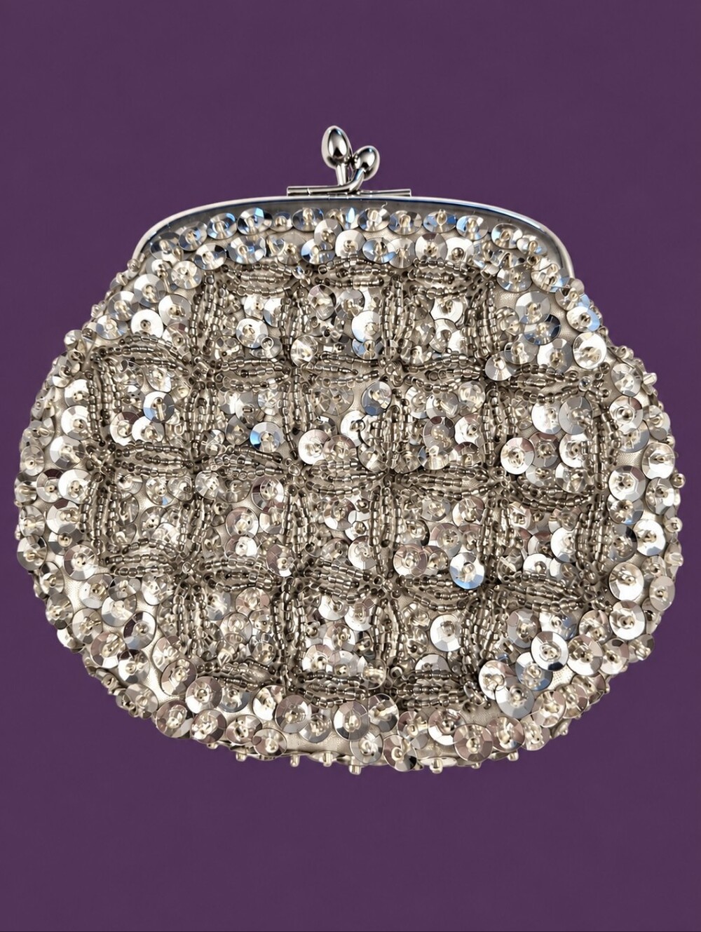 Silver Beaded Sequin Kiss Closure Hong Kong Evening Mini Clutch